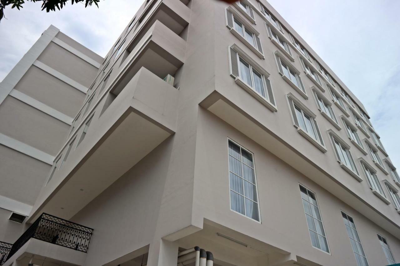 Hotel Shalva ג'קרטה מראה חיצוני תמונה